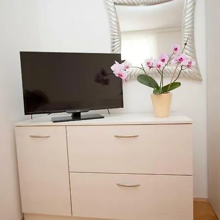 Marija Cizmic Apartment Makarska