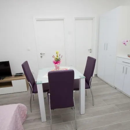 Marija Cizmic Apartment Makarska