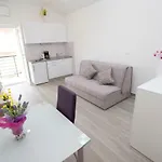 Marija Cizmic 아파트 *